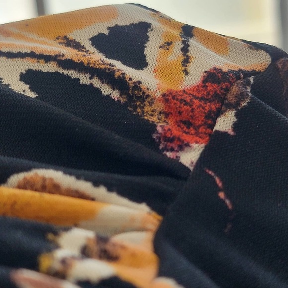 Floral Stretchy 3/4 Sleeve Top Petite L - Picture 2 of 7